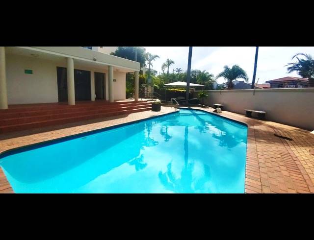 2 BEDROOM APARTMENT FOR SALE IN UMHLANGA CENTRAL